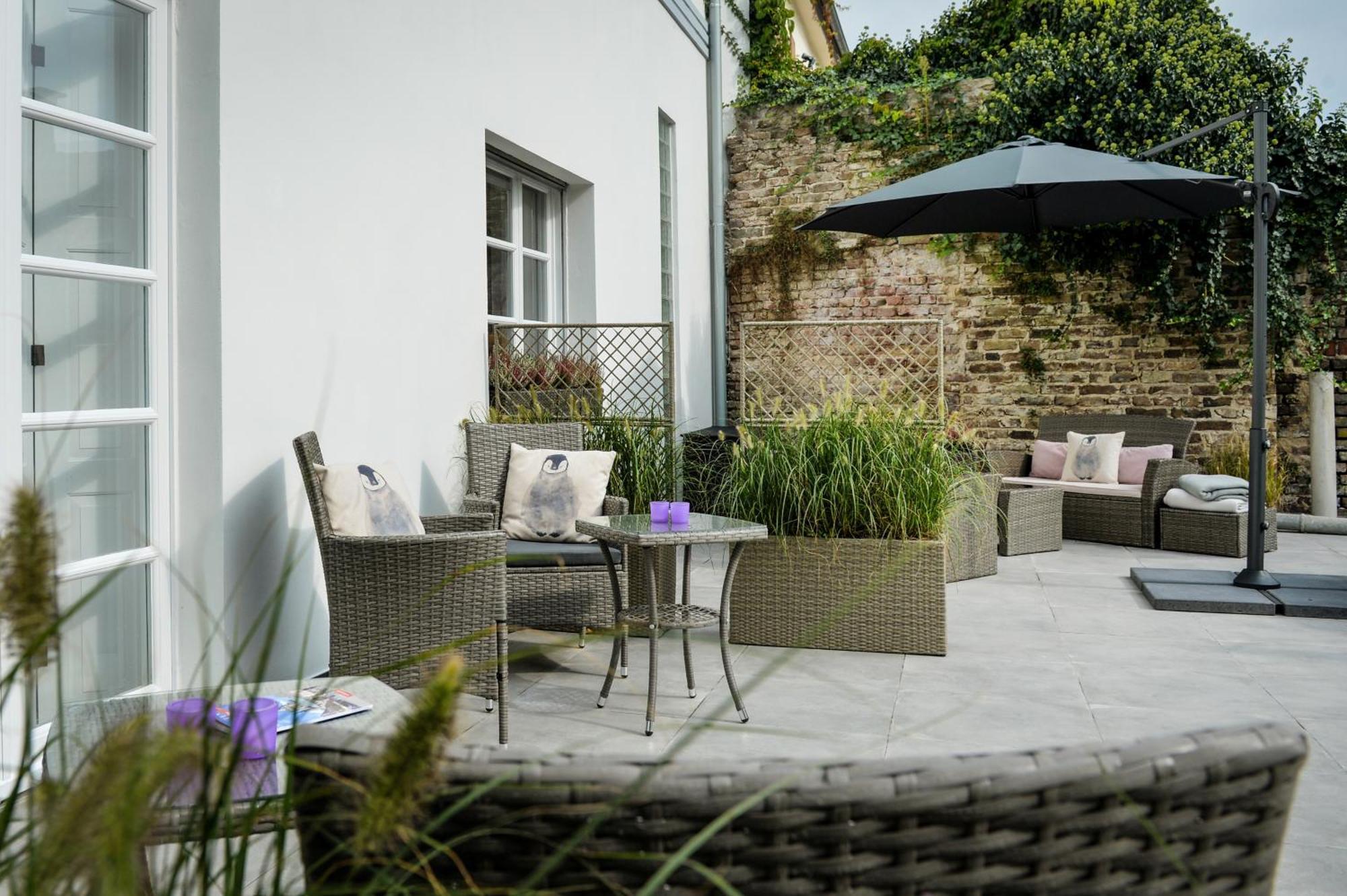 Insel-Apartment Im Herrenhaus Rheinblick Xanten Bagian luar foto