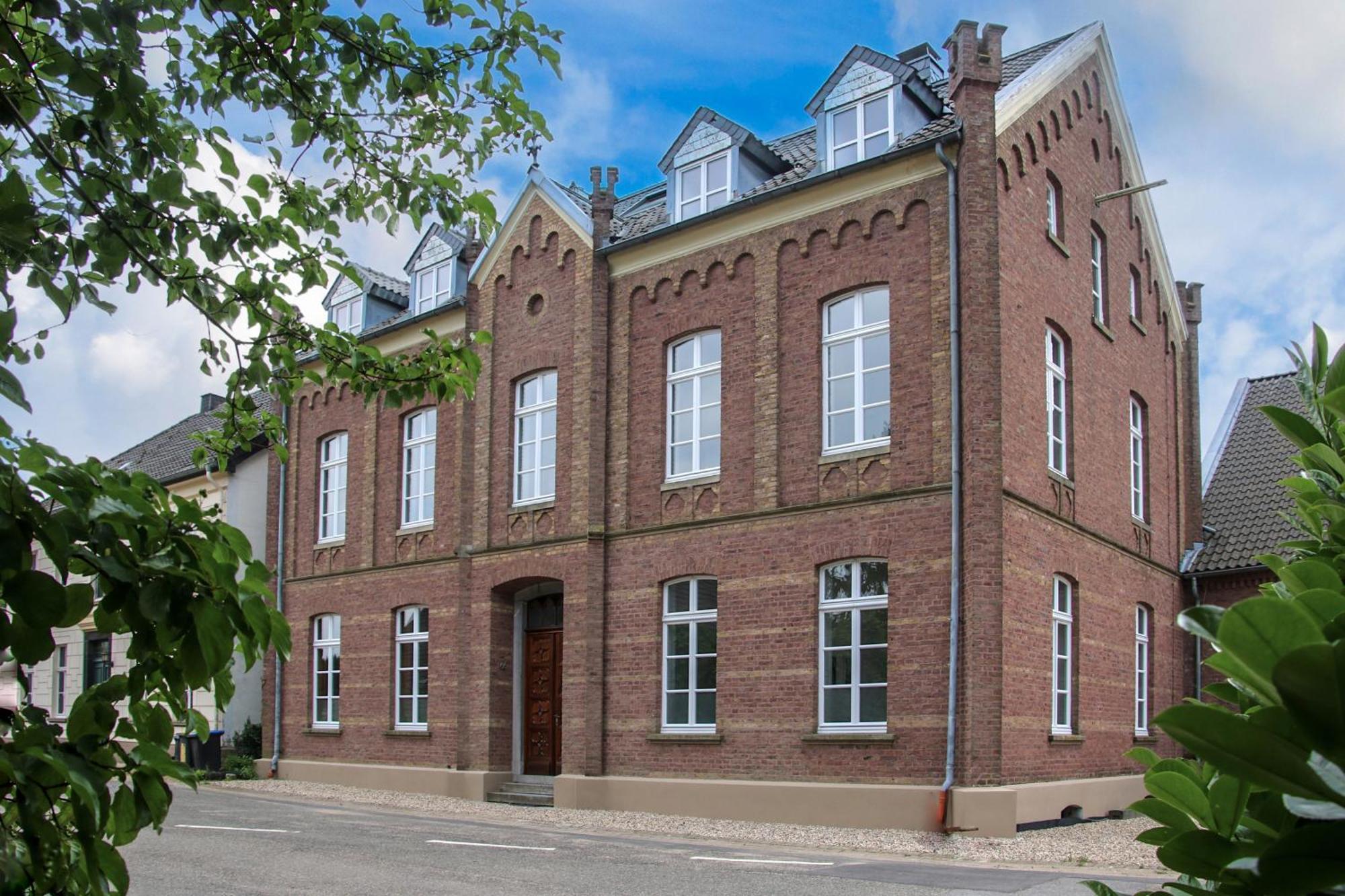Insel-Apartment Im Herrenhaus Rheinblick Xanten Bagian luar foto